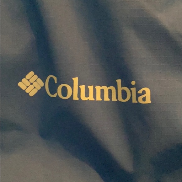 columbia wind breaker - Picture 2 of 3